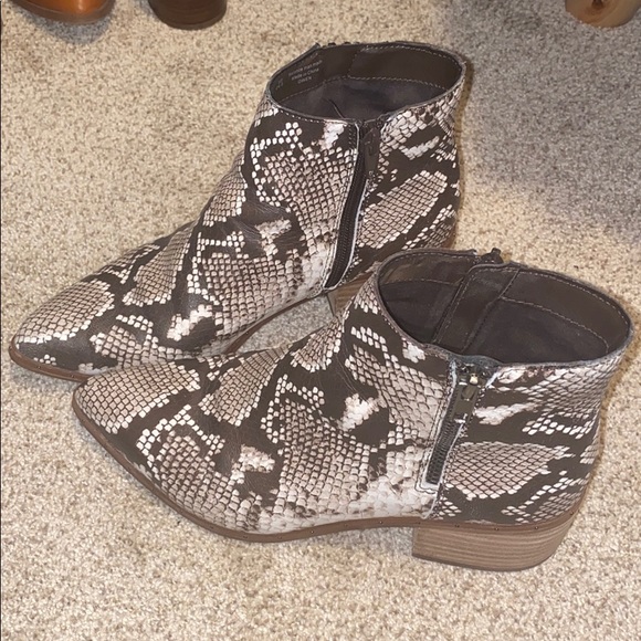 Snakeskin booties - Picture 4 of 8